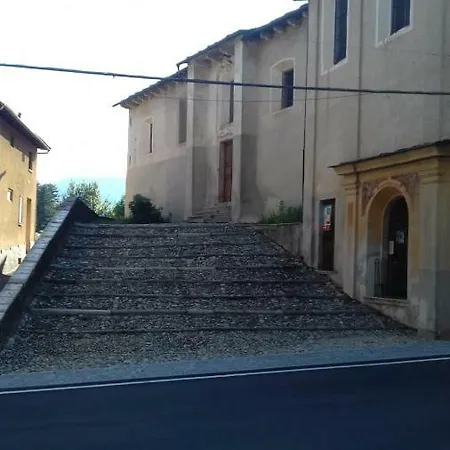 Casa Indipendente Con Garage Agrano