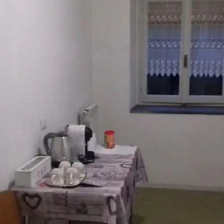 Casa Indipendente Con Garage Vakantiehuis *