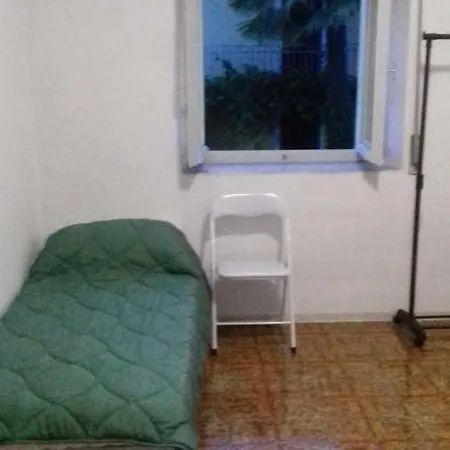 Casa Indipendente Con Garage Agrano